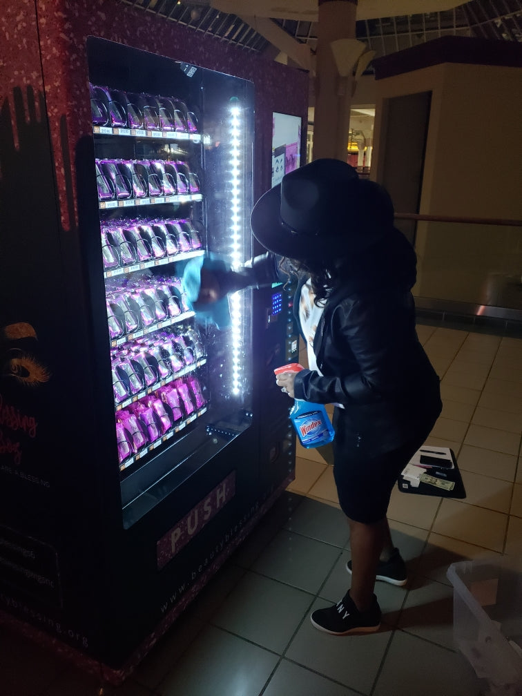 Brand Up Boss: Start A Eyelash Vending Machine Business
